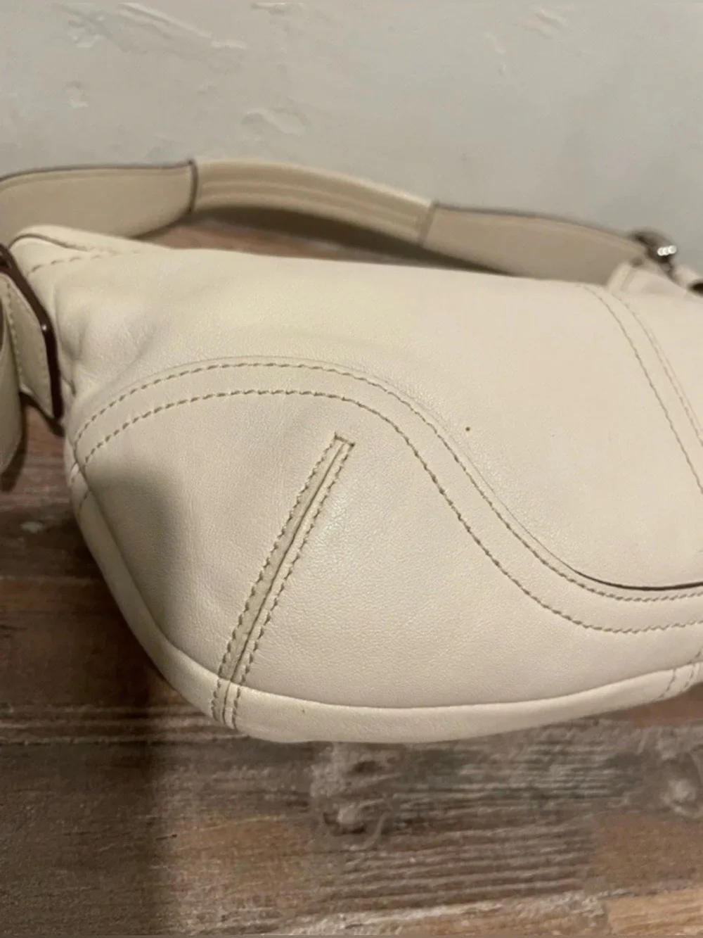 Coach Mini Soho Hobo ivory Cream Leather Shoulder Bag Y2K Vintage, 9541